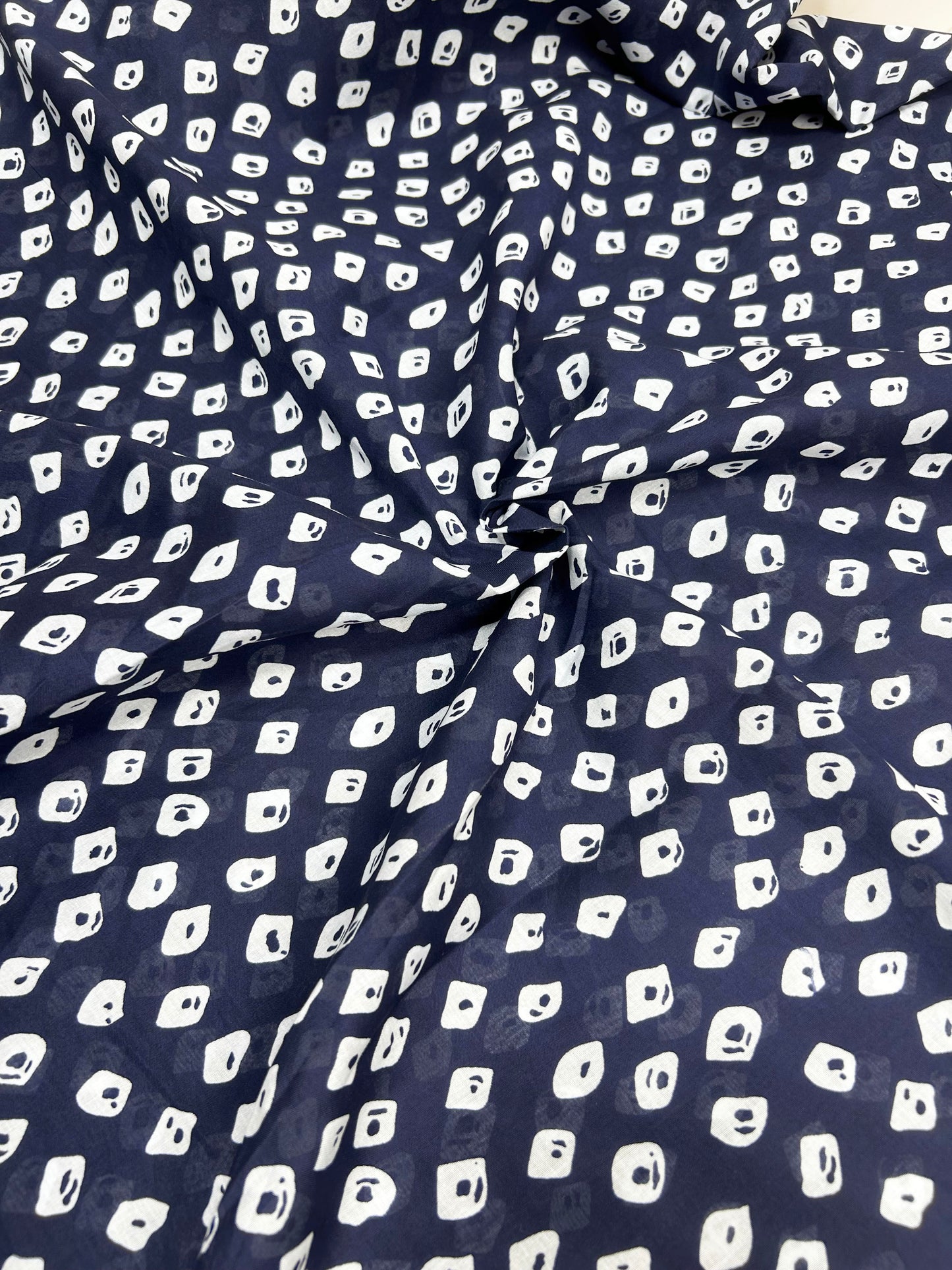 2Piece – Printed Lawn L2P1004