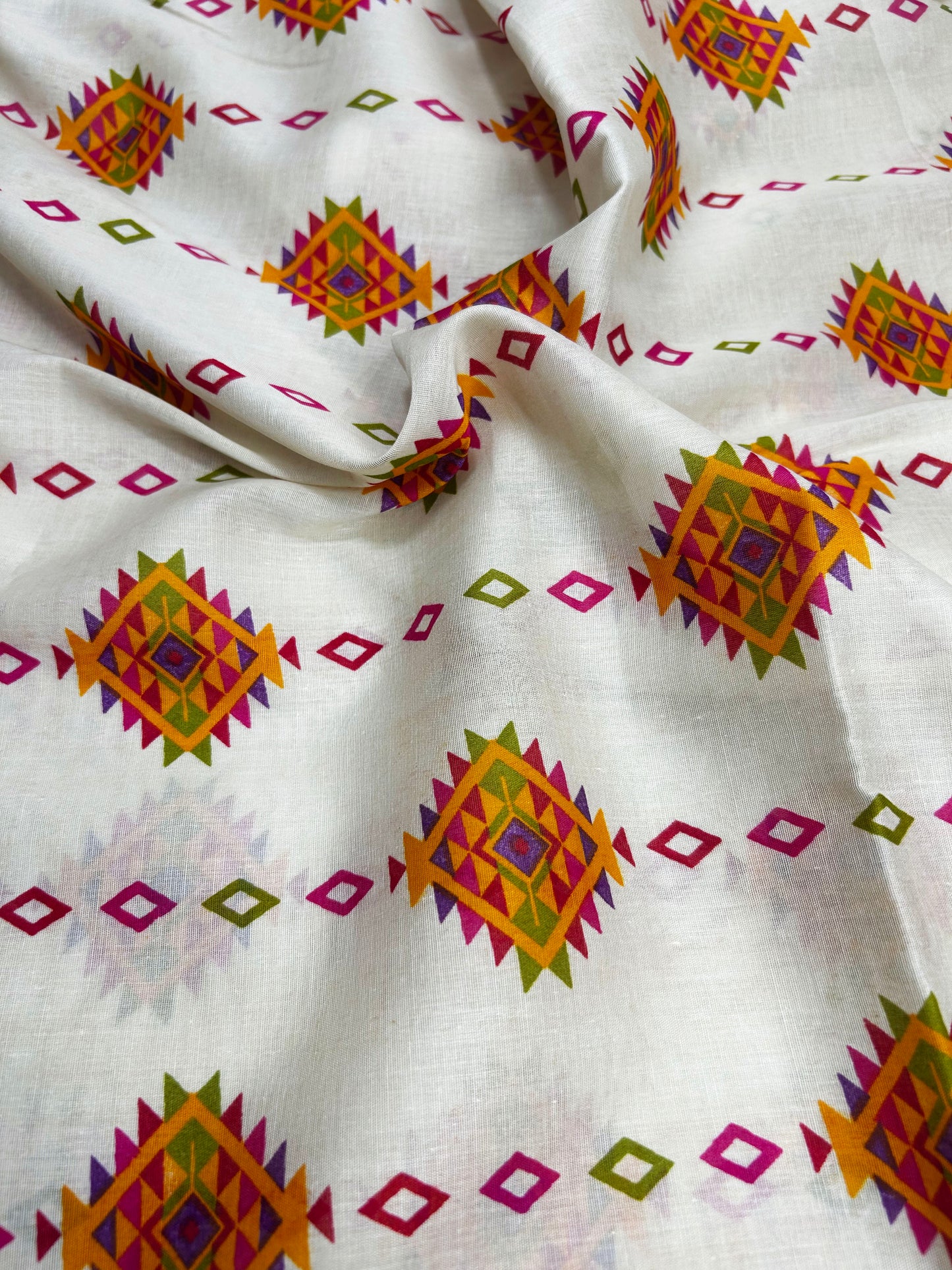 2Piece – Printed Lawn L2P1022