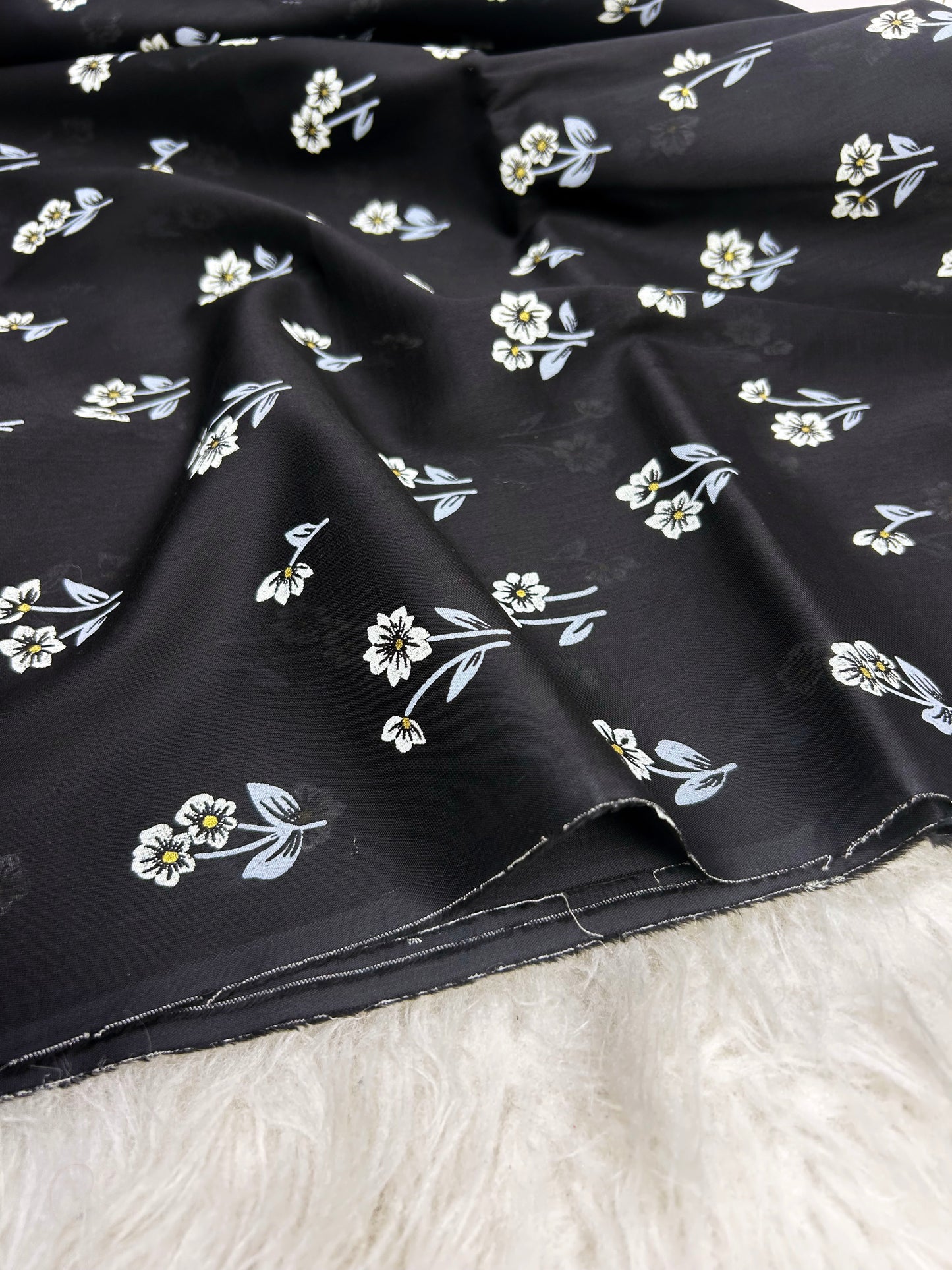 2Piece – Printed Lawn L2P1023