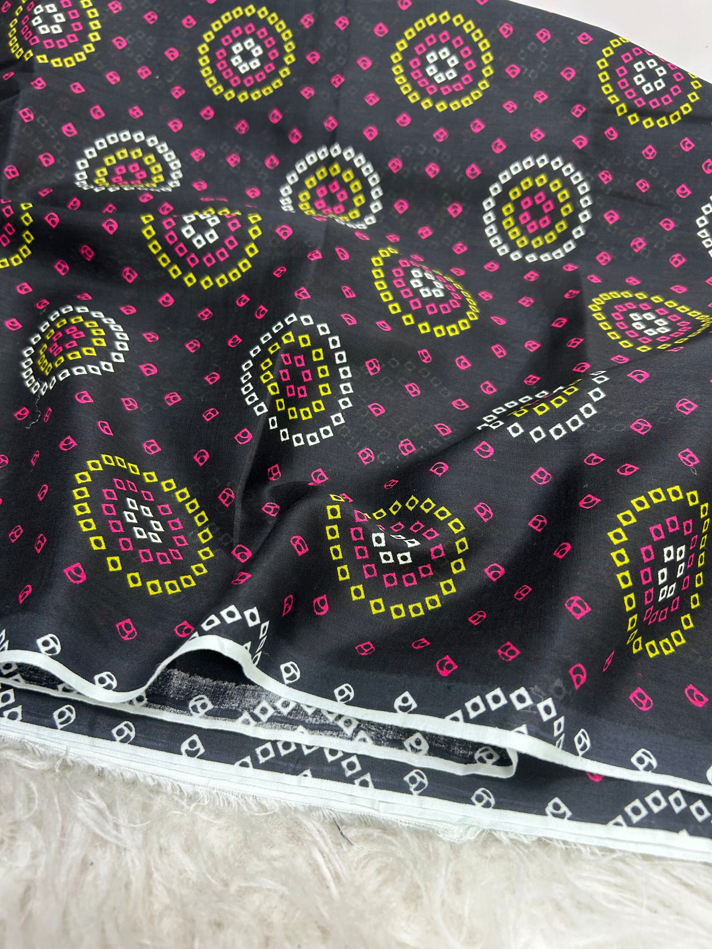 2Piece – Printed Lawn L2P1009